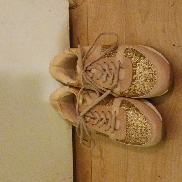 Dusty Rose, Gild Shimmering at toe, matte gold at laces, size 9, - Picture 2 of 10